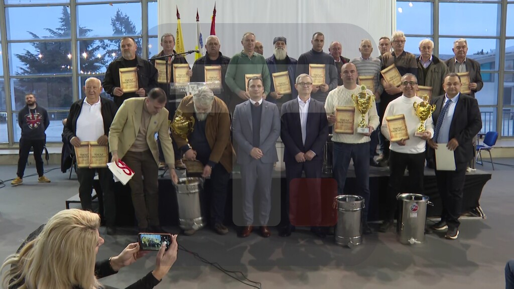 Glamočić otvorio 17. Državni pčelarski sajam u Beogradu