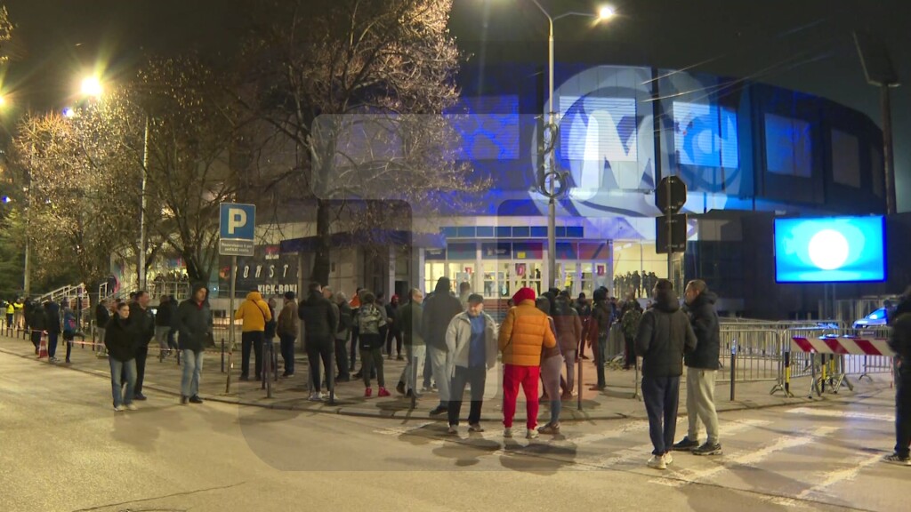 Okupljanje navijača pred finale Kupa Radivoja Koraća