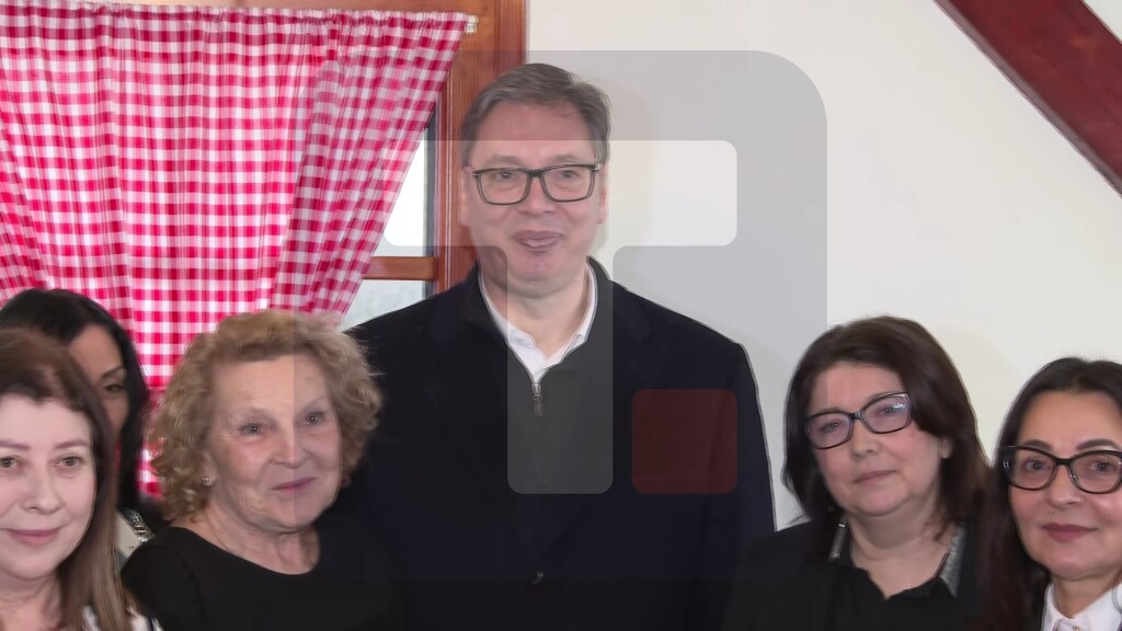 Vučić se sastao u Kladovu sa preduzetnicama Borskog i Zaječarskog okruga