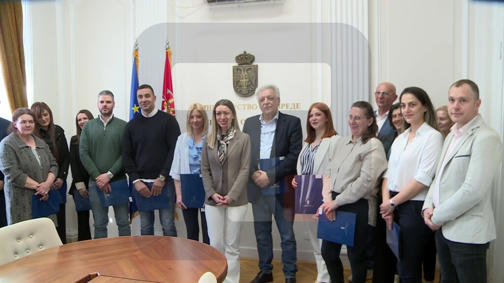 Mesarović uručila 12 rešenja o bespovratnim sredstvima privrednicima