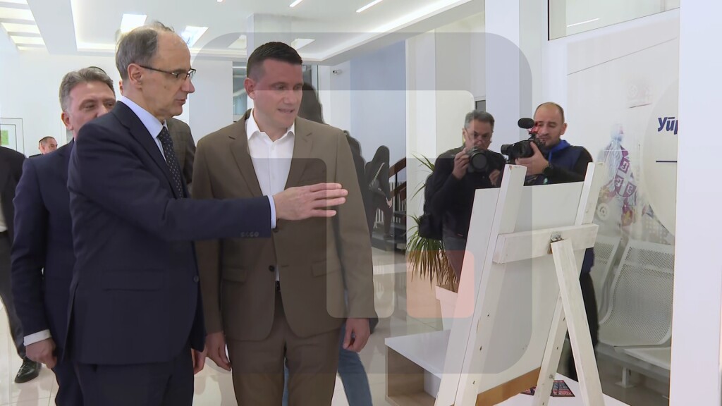 Macut u poseti S.Palanci, prisustvovao početku obuke "eBolovanje-Poslodavac"