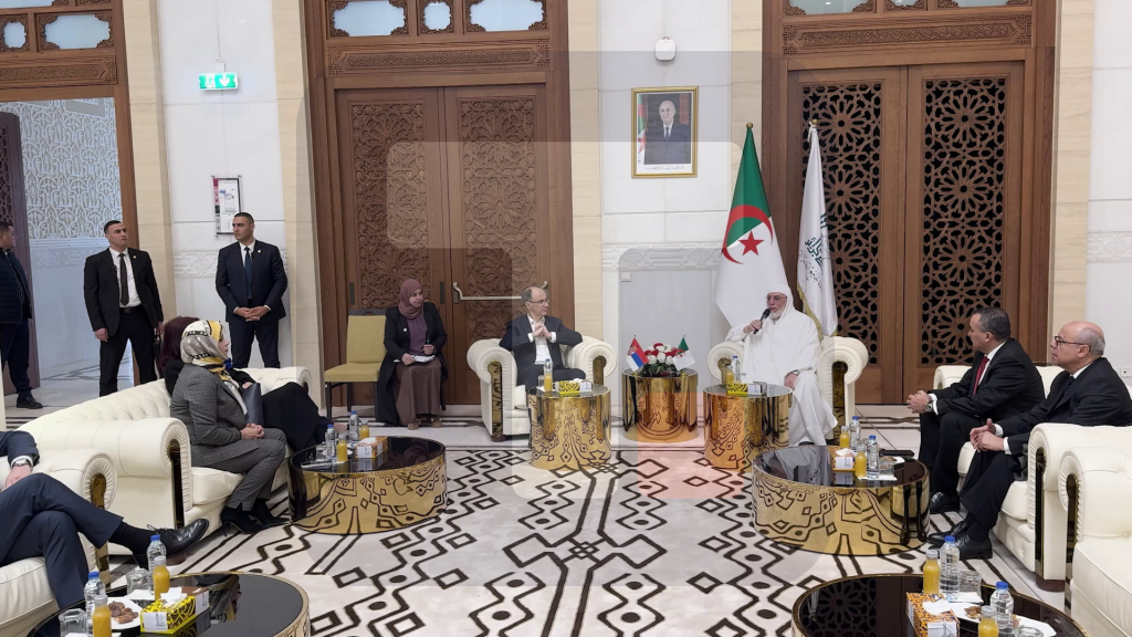 Premijer Macut obilaskom Velike džamije završio dvodnevnu posetu Alžiru