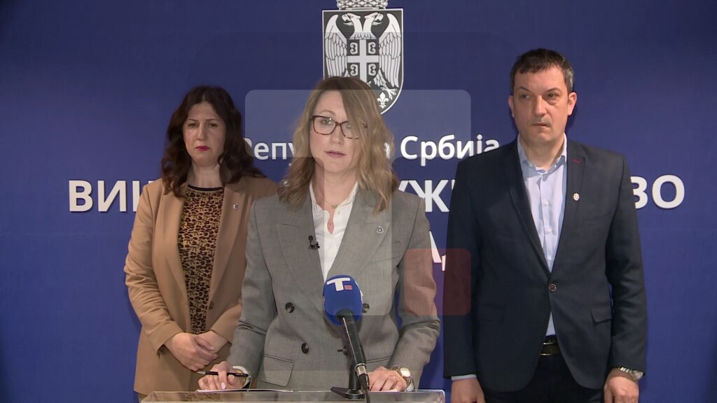 VJT: U zgradi Rektorata pronađena pirotehnika, špricevi, igle, braunile, vojne gas maske