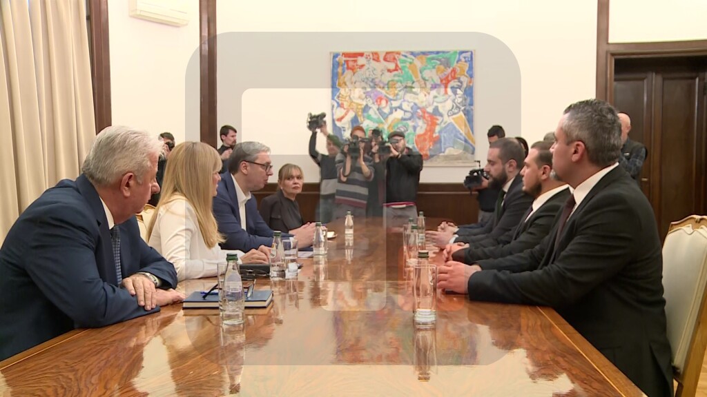 Konsultacije Vučića sa predstavnicima Stranke pravde i pomirenja