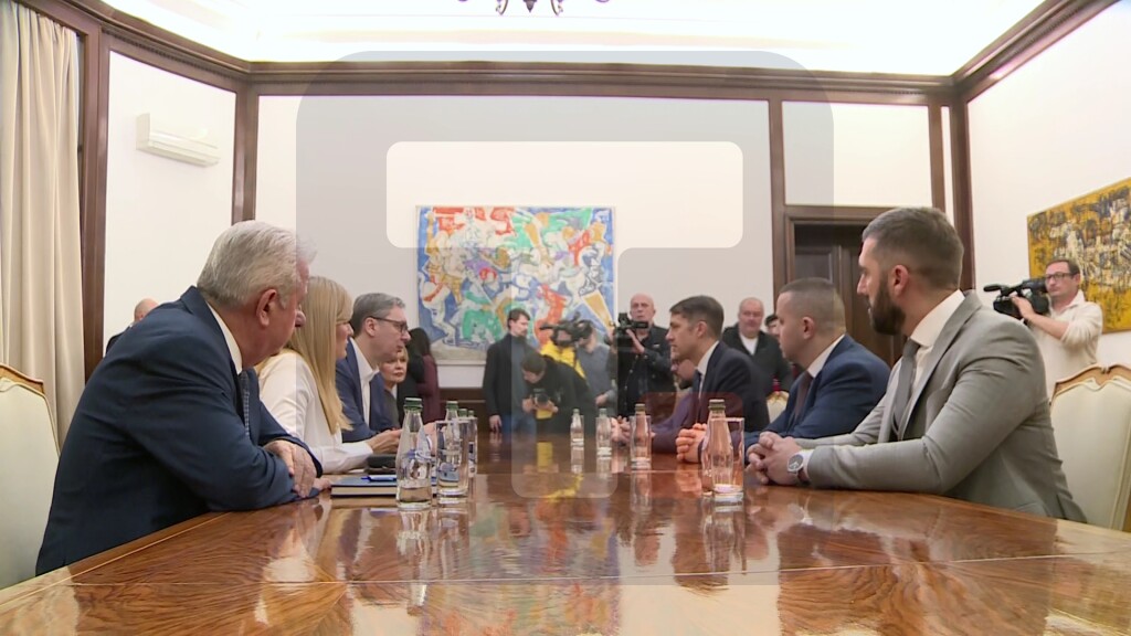 Konsultacije predsednika Vučića sa predstavnicima Saveza vojvođanskih Mađara