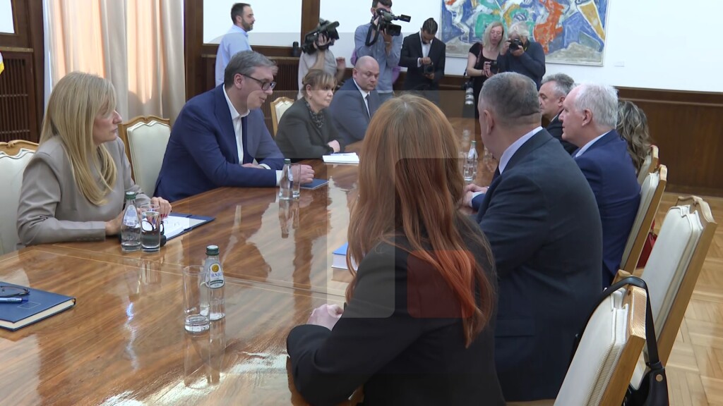 Konsultacije predsednika Vučića sa predstavnicima stranke Mi - glas iz naroda