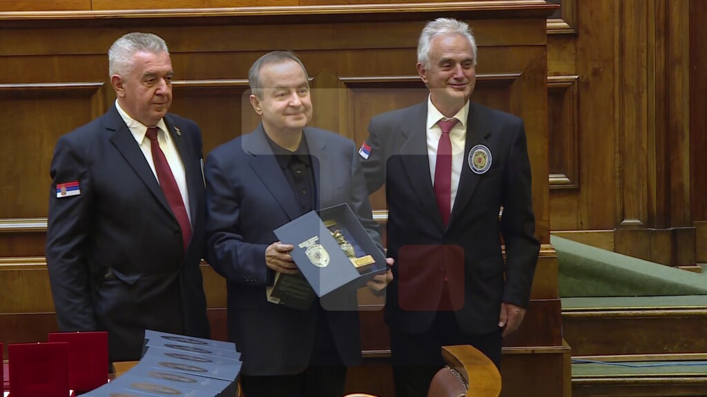 Dačić u Narodnoj skupštini otvorio izložbu fotografija-Komandant PJP Obrad Stevanović