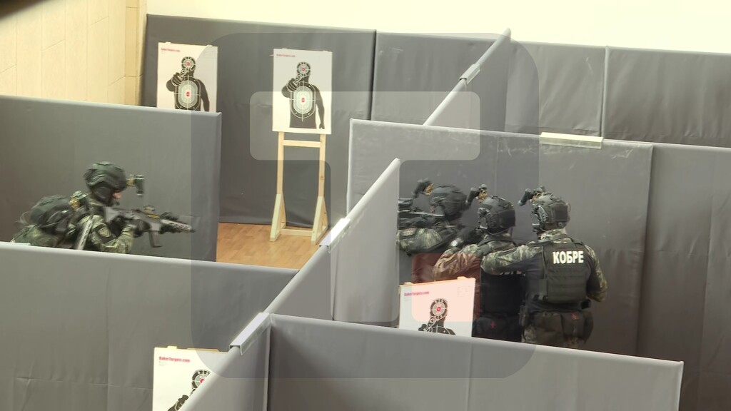 Vučić prisustvuje obeležavanju Dana jedinice Kobre, obilazi novi objekat