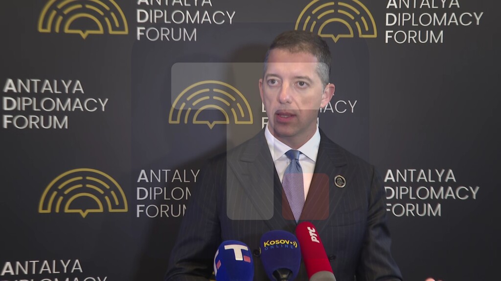Đurić na Antalijskom diplomatskom forumu: Srbija deo rešenja, otvorena za saradnju