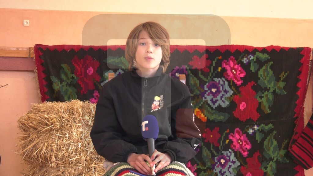 Kako mali Viktor pravi najveći ćilim