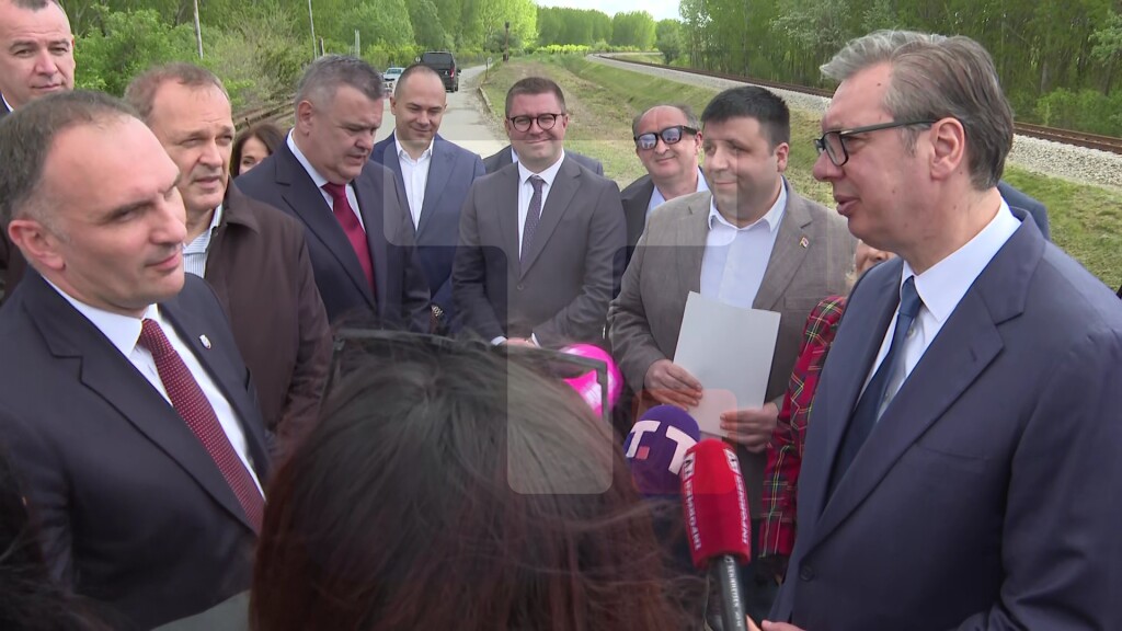 Vučić prisustvuje otvaranju novog Tomaševačkog mosta na reci Tamiš