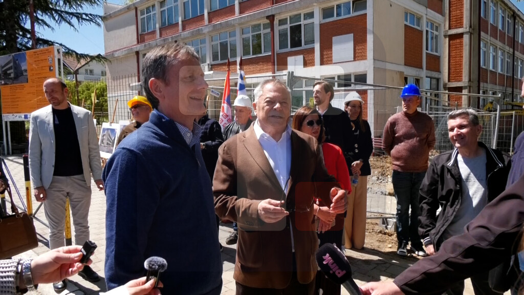 Glišić obišao radove na rekonstrukciji OŠ "Vuk Karadžić" u Surdulici