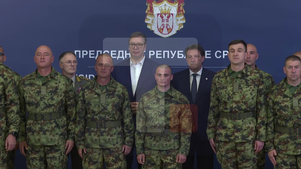 Vučić primio pripadnike VS koji su bili angažovani u mirovnoj misiji u Libanu