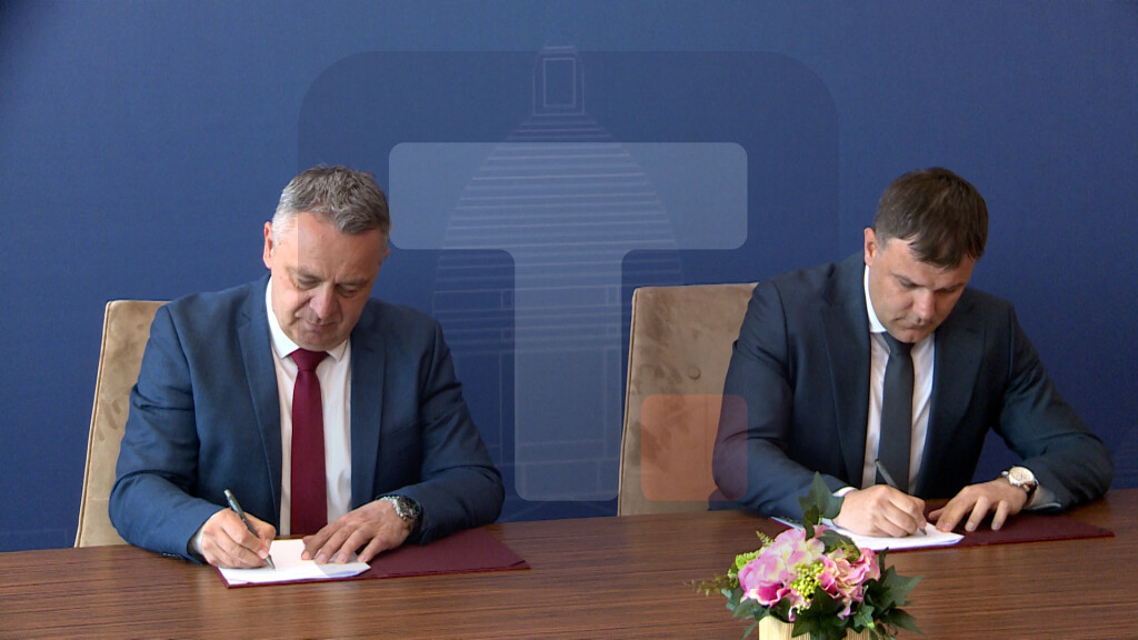 Memić potpisao ugovore vredne 59 miliona dinara za turističke projekte u Novom Pazaru