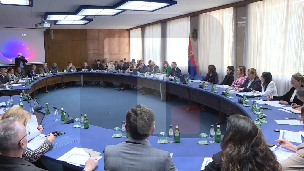 Apostolović održao sastanak sa predsednicima pregovaračkih grupa za pristupanje EU