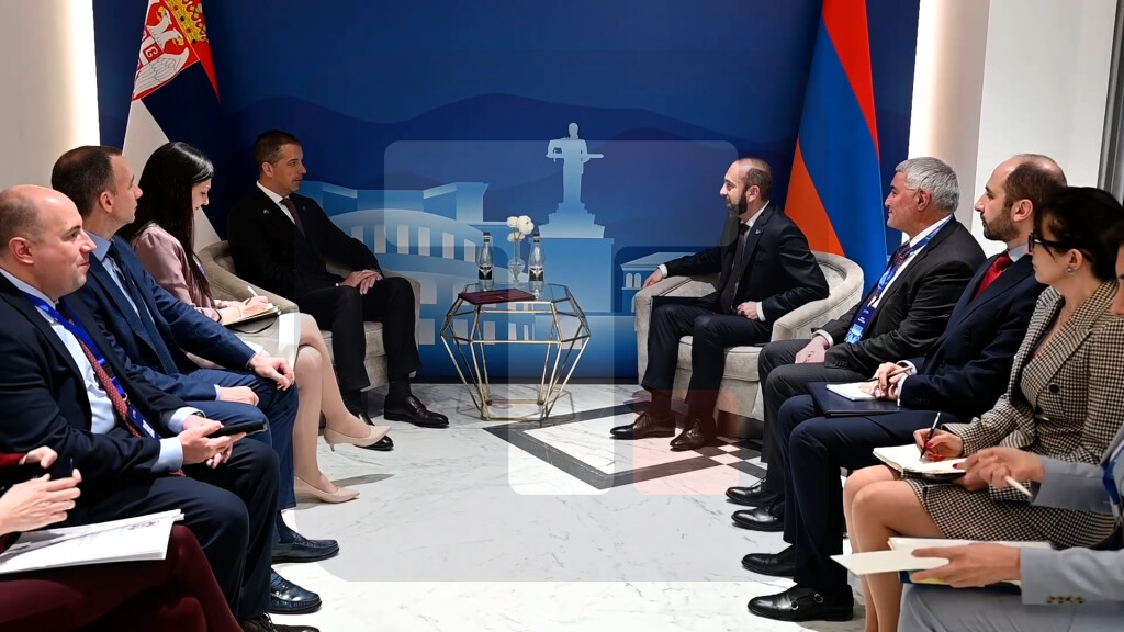 Počeo sastanak Đurića sa Mirzojanom na marginama foruma u Jerevanu