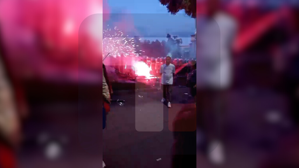 Učesnici protesta studenata u blokadi napali policiju kod Predsedništva Srbije