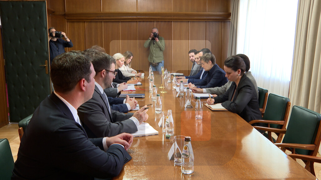 Brnabić se sastala sa delegacijom stafera iz Kongresa SAD