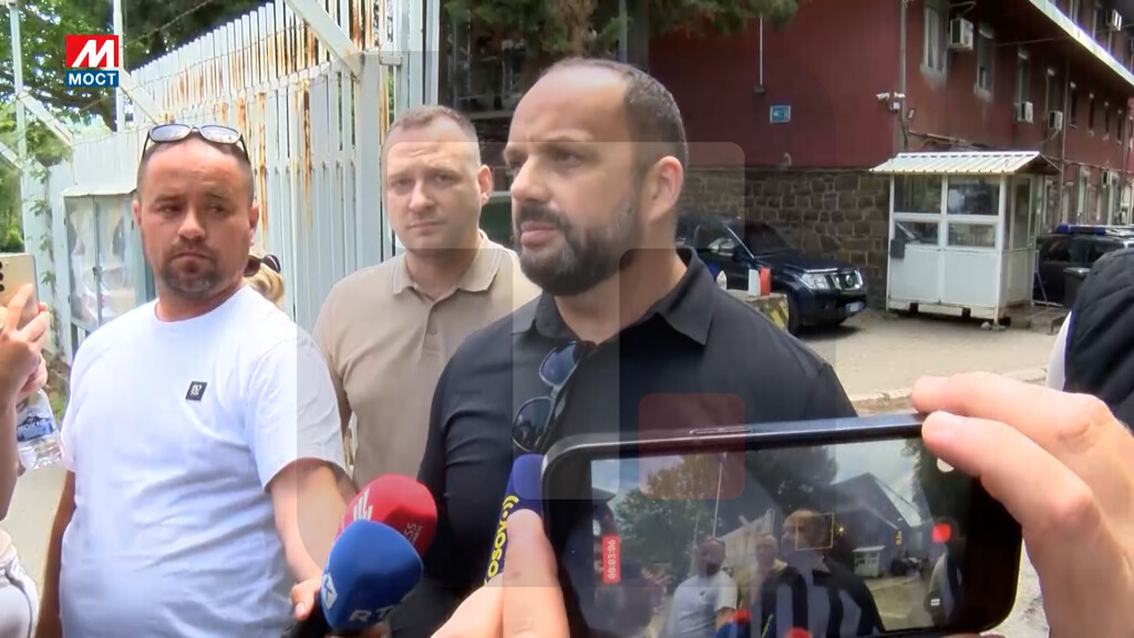 Radojević i Zaporožac pušteni iz policijske stanice