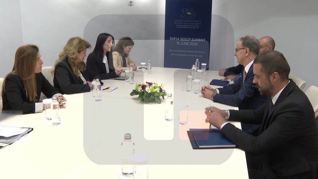 Macut sa predsednicom Bugarske o unapređenje saradnje u više oblasti