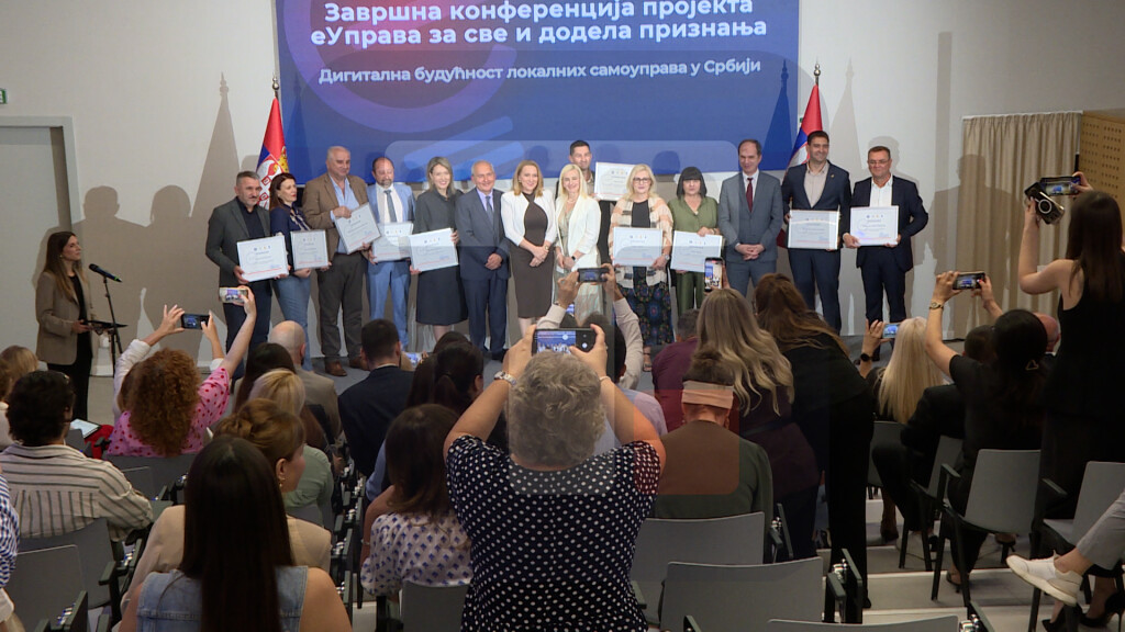 U okviru projekta "eUprava za sve" 10 lokalnih samouprava nagrađeno za digitalizaciju