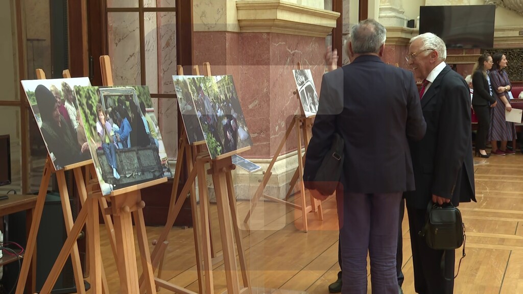 Izložba Iza svake izbegličke priče stoji čovek, povodom Svetskog dana izbeglica