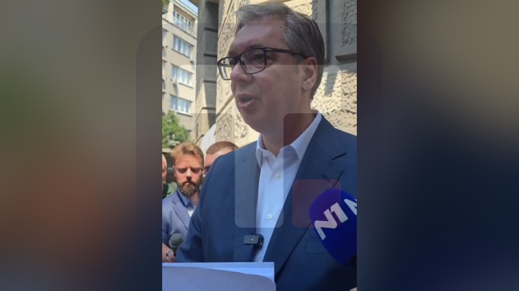Vučić pred Predsedništvom primio zahteve grupe radnika GSP-a:Odgovor u roku od 7 dana