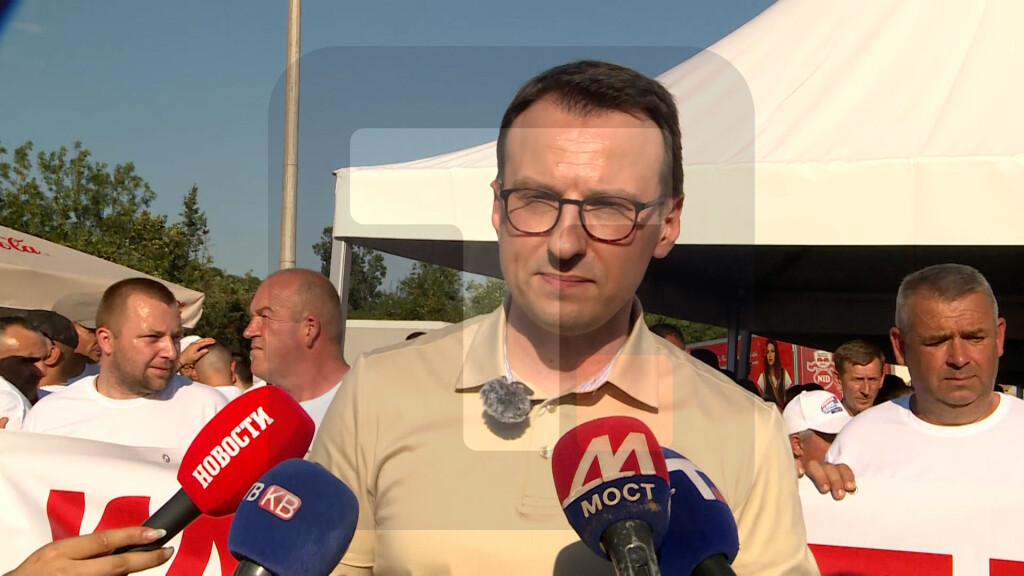Petković: Više od 350 Srba sa KiM došlo do Oplanića da podrže Vučića