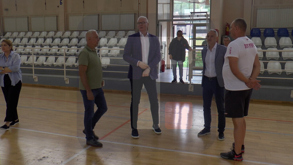 Gajić i Tomašević u Kosjeriću:Ulaganje u mlade i sportsku infrastrukturu ključ uspeha