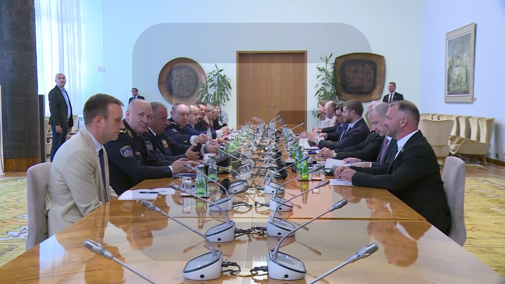 Dačić se sastao sa ministrom unutrašnjih poslova Mađarske Gaborom Pošfaijem