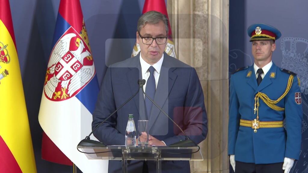 Vučić uručio odlikovanje ocu posthumno odlikovanog starijeg vodnika Jovanovića