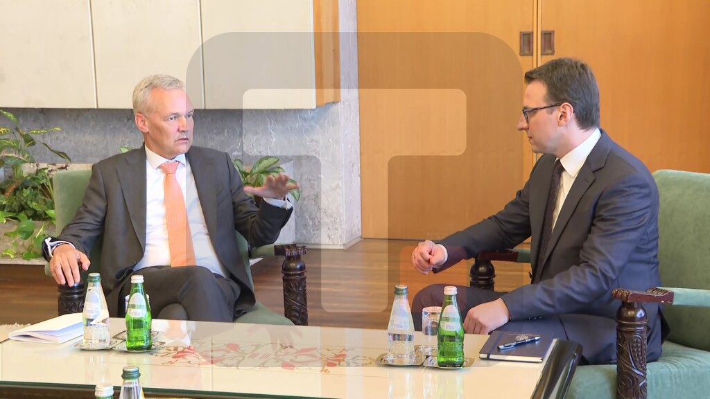 Petković ambasadoru Holandije ukazao na jednostrane i antisrpske poteze vlasti u PR