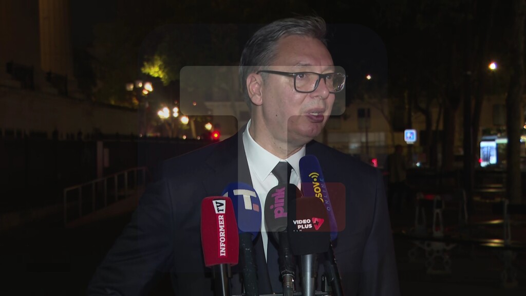 Vučić: Srbija jedina zemlja u Parizu koja nije član EU,NATO niti Koalicije voljnih