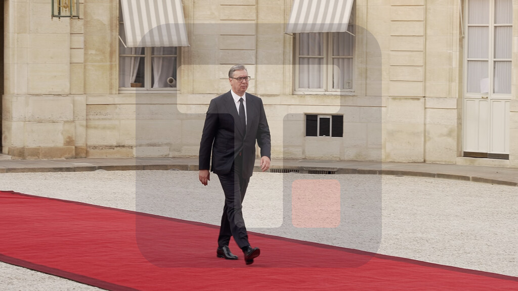 Makron priređuje večeru za svetske lidere u Jelisejskoj palati, prisustvuje Vučić