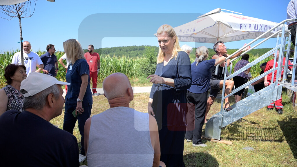 Mobilnu ambulantu u Kuršumliji obišla državna sekretarka u Ministarstvu zdravlja