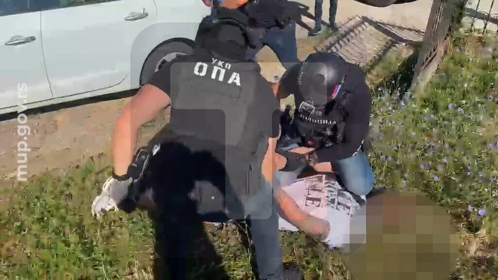 Zaplenjeno oko 10 kilograma kokaina i tri koligrama heroina, uhapšen mladić