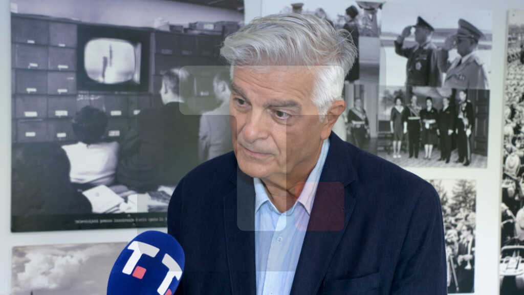 Krstić: Ne postoji ozbiljna šansa da se zaista izglasa nepoverenje Vladi na sednici