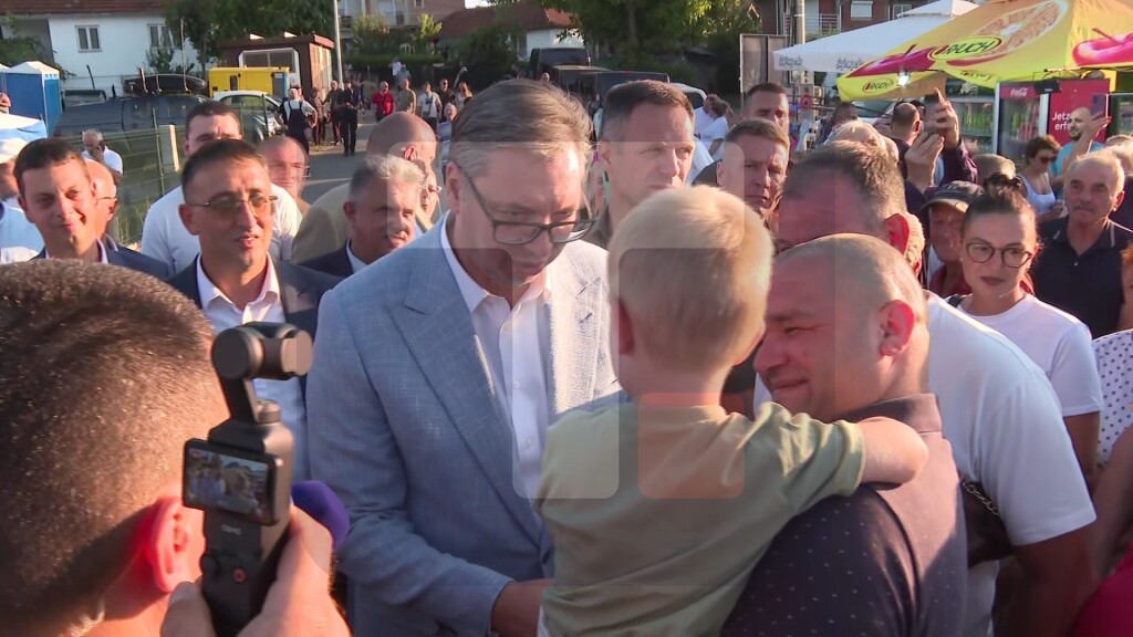 Vučić u Svrljigu na "Belmužijadi", dočekao ga veliki broj meštana