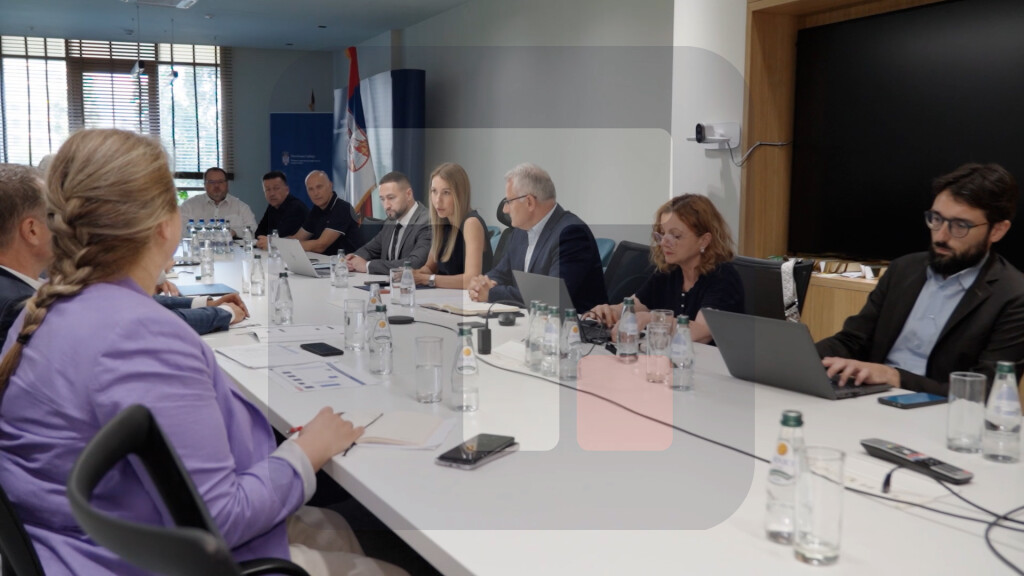 Đedović sa predstavnicima NIS i UNKS: Situacija sa snabdevanjem vrlo izazovna