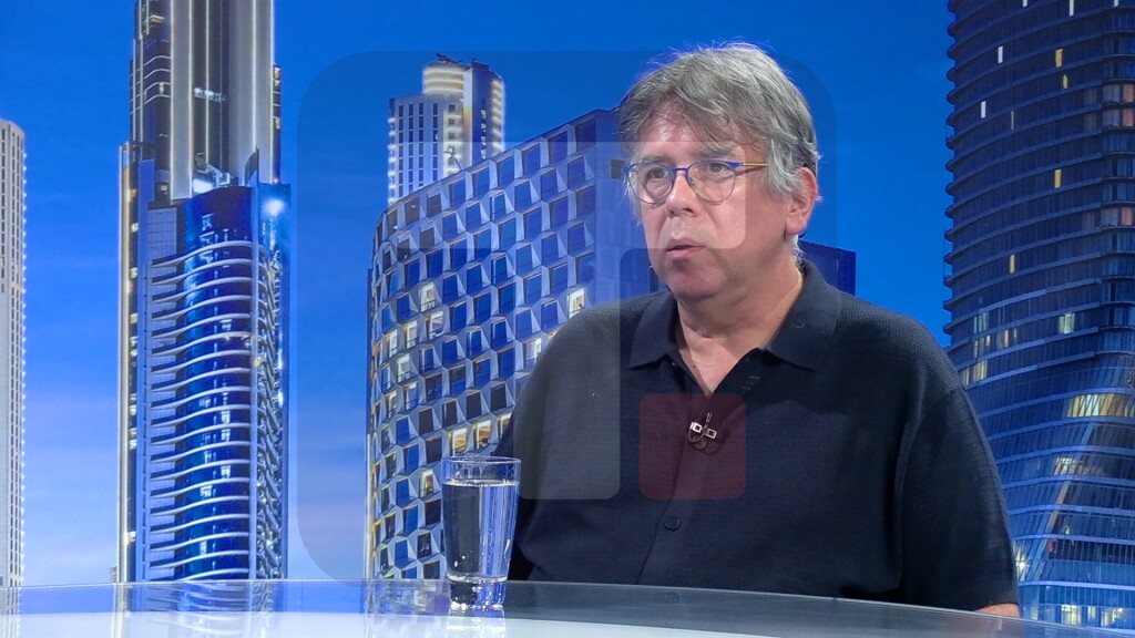 Mitrović: Tokom vrućina pritisak pada i proširuju se krvni sudovi, apel na unos vode