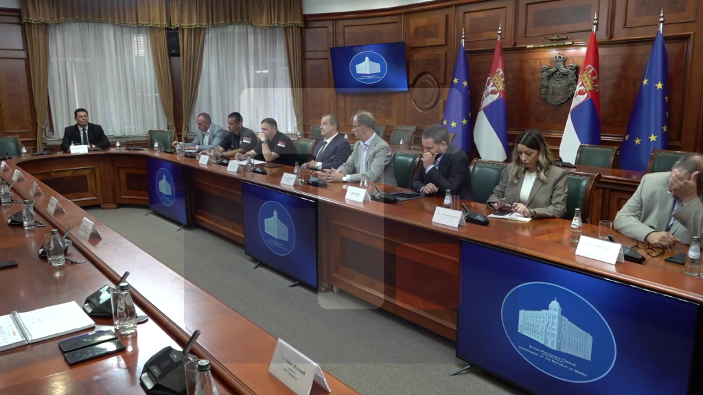 Operativni tim razmatrao situaciju zbog visokih temperatura, u fokusu suzbijanje požar