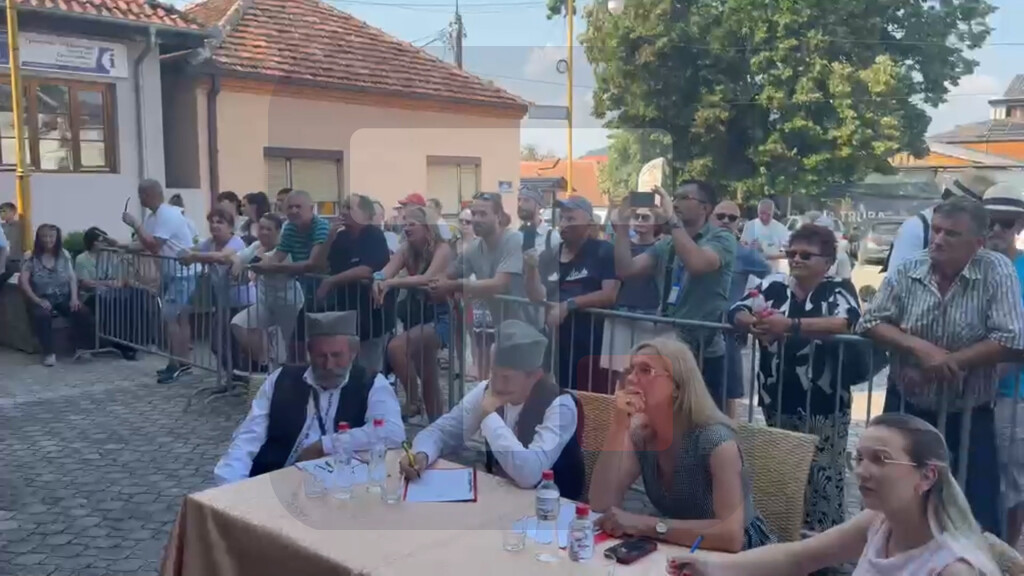 Održano takmičenje za najlepšu narodnu nošnju i najboljeg zdravičara