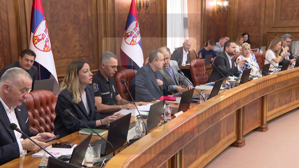 Počela sednica Štaba za vanredne situacije, prisustvuje premijer Macut