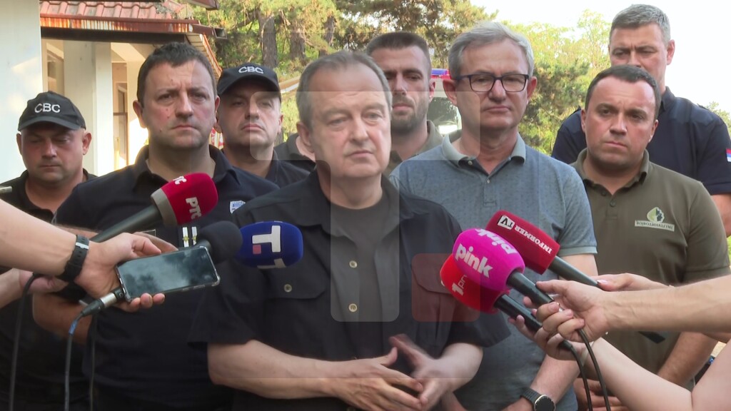 Dačić: Najteža situacija u Deliblatskoj peščari, naselja i građani sigurni
