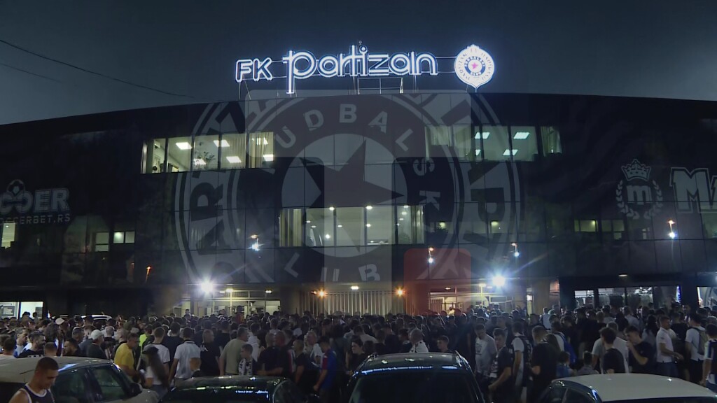 Dolazak navijača na meč plej-ofa kvalifikacija za Ligu konferencija Partizan-Hetafe