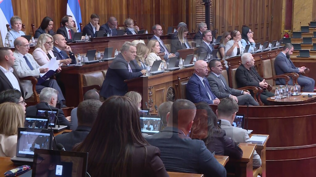 U Skupštini poslanici postavljaju pitanja članovima Vlade Srbije