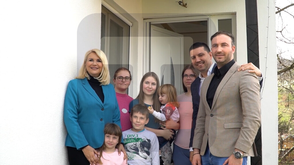 Kisić obišla Tanju Petrović, majku šestoro dece, u mestu Sedlari