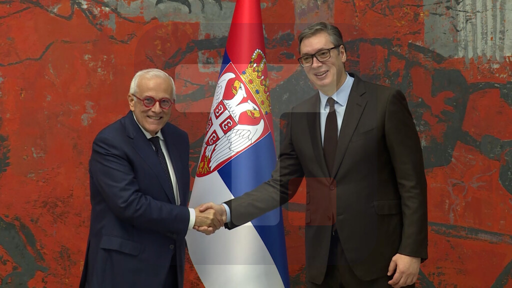 Vučić primio akreditivn pismo od novoimenovanog ambasadora Suverenog Malteškog Reda
