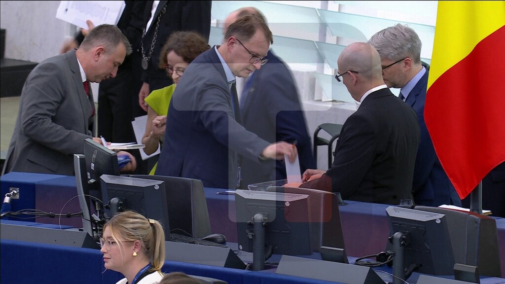 U EP počelo glasanje o izboru Fon der Lajen za novi mandat na čelu Komisije