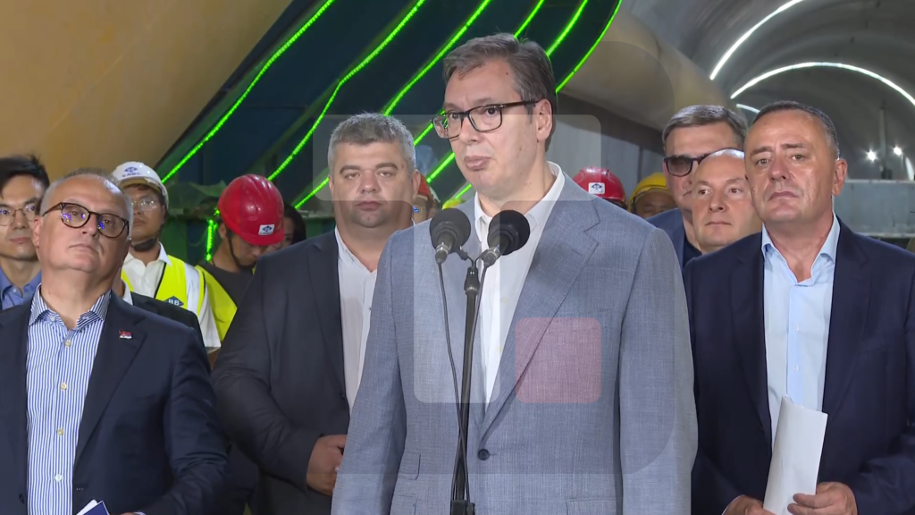 Vučić: Bitnije mi je da obiđem bitne projekte po Srbiju dva puta godišnje, nego da svakodnevno lsušam laži o sebi